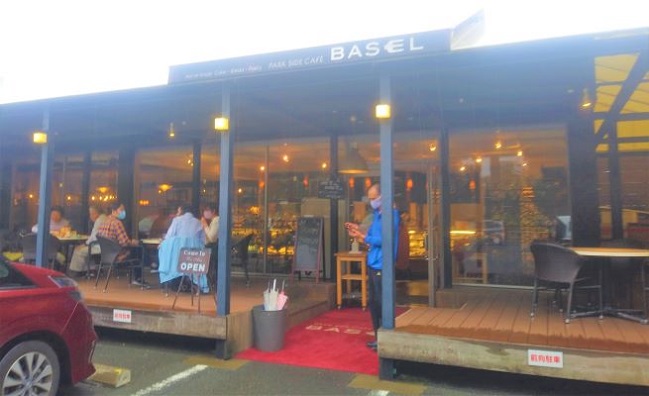 【ハイジみたいな装飾！八王子三大洋菓子店！】Park Side Cafe BASEL （バーゼル）富士森公園店 ：東京おしゃれカフェ巡り散歩