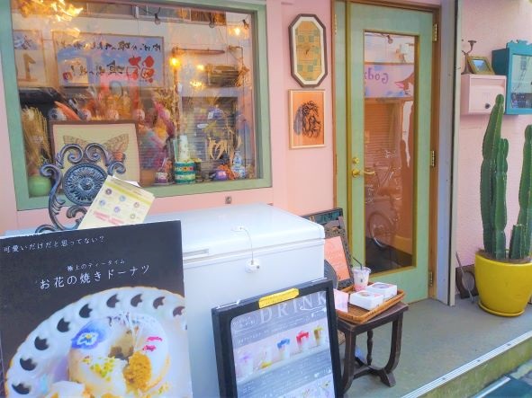 【カラダに良くて、絶対かわいい！お花の焼きドーナツ】gmgm（グムグム）：東京ひとりおしゃれカフェ巡り散歩