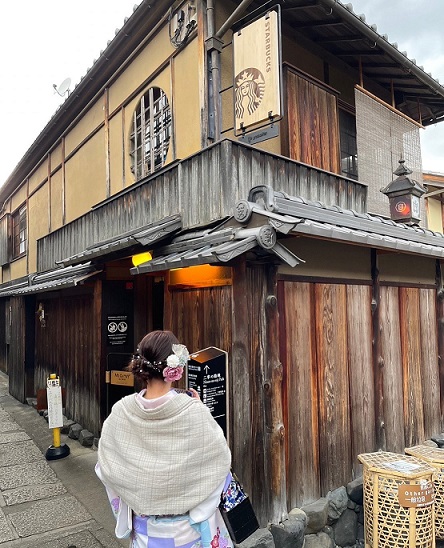 【スタバ】11枚の写真で紹介！行ってよかった和風スターバックス！京都二寧坂（にねんざか）ヤサカ茶屋店
